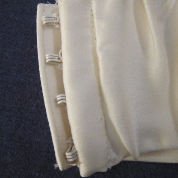 size Large Victoria's Secret bridal bra-lette VS - Picture 4 of 6